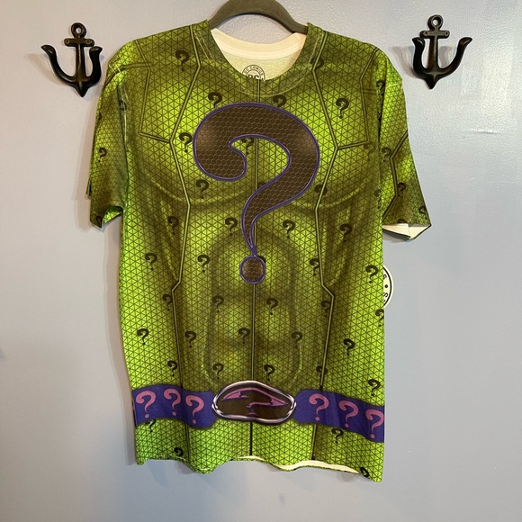 DC Comics | Shirts | Dc Comics Original Batmans Joker Suit Question ...